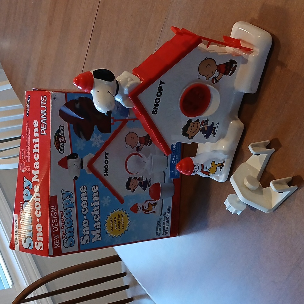 Snoopy Sno-cone Machine